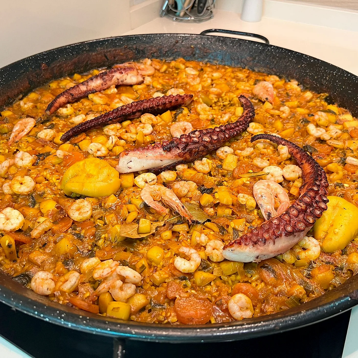 Paella de marisco con gamba de Huelva y choco de Isla Cristina